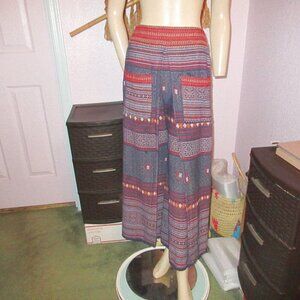 Layered Embroidered Tapestry Pants Size S Pockets Wide Leg High Rise Crop Hippie
